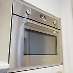 Tranquil And Modern One Bedroom Apartmán