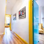 Vibrant 3 Bedroom Art Duplex Spacious & Unique