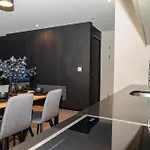 公寓 Stylish 2bed Balcony & View Centre *