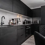 Апартаменты 2 Bedroom - Old Trafford - Balcony - Free Parking Манчестер