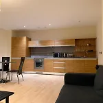 Spacious 2-bed In Centre