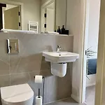 Appartement Boutique Centre Apartment, Balcony, Parking *