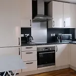 1-schlafzimmer-wohnung- 3 Gaeste Mit Parkplatz Und Wi-fi By Interhome