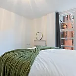 2-bed Apt-sleeps 5-long Stays-oxford St Manchester