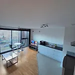 2 Bed 2 Bath Apartment,500 Meter's From Deansgate Close To Ao Arena * Manchester