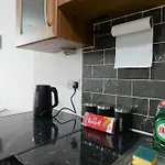 Apartmán Center Base Spacious With Secure Parking