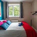 Stylish In Salford With Free Parking Манчестер