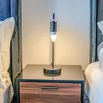 Apartmán View - 1 Minute To Transport Links - Sleeps 3 *