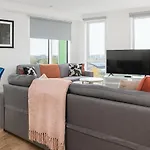 Designer Penthouse In With Parking マンチェスター