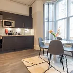 Manchester Resort Apartmán *