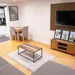 View By Eason Short Lets Apartamento