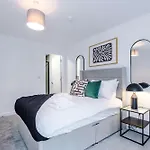 Apartman Modern 2br W Secure Parking Salford Manchester