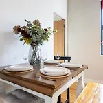 Stylish & Modern 3br - Garden, Parking & Ps5 Manchester