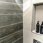 Stylish 2bed Balcony & View Centre 公寓