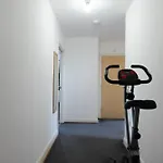 Apartmán Center Base Spacious With Secure Parking Manchester