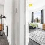 Comfortable 4 Bed - Free Parking & Fast Wifi Apartmán Denton (Tameside)