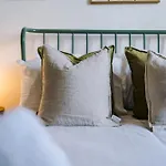 Perfect Getaway At Smedley House