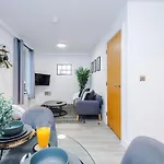 Central, 2 Bedroom, Penthouse Duplex Апартаменты