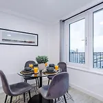 Central, 2 Bedroom, Penthouse Duplex Апартаменты