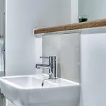 The Trafford Centre - View - Close To Airport - Sleeps 6 *