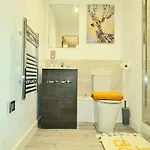 Luxury 2 Bed Apartment, Kingsize Beds, 2 Bathrooms * Manchester