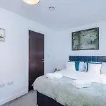 Centre, Central, Pool Table *