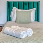 The Trafford Centre - View - Close To Airport - Sleeps 6 Manchester