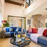 Spacious 3-bed Retreat - Modern & Super Apartmán
