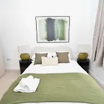 Spacious & Bright 1bed Nr Etihad Stadium * Manchester