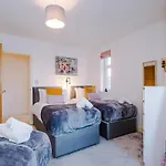 Luxury 2 Bed Close To Coop Etihad And Centre Manchester