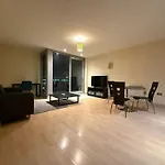 Spacious 2-bed In Centre Manchester