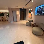 Apartment Modern In