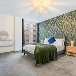 2-bed Apt-sleeps 5-long Stays-oxford St