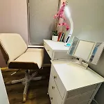 Luxury 2-bed Apartment,office With Built-in Tv King Bed, Private Entrance And Free Parking Apartmán *