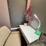 Apartmán Luxury 2-bed Apartment,office With Built-in Tv King Bed, Private Entrance And Free Parking Manchester