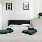 Free Parking, Large House For Contractors & Families, Sleeps 6, 15mins To Centre Manchester