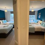 Luxury 5 Bed Centre Apartmán *