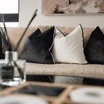 Апартаменты 2 Bedroom - Old Trafford - Balcony - Free Parking *