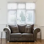 Free Parking, Large House For Contractors & Families, Sleeps 6, 15mins To Centre Apartmán