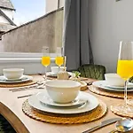 Comfortable 4 Bed - Free Parking & Fast Wifi *