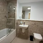 Apartmán Luxury 5 Bed Centre