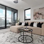 Апартаменты 2 Bedroom - Old Trafford - Balcony - Free Parking