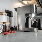 Апартаменты 2 Bedroom - Old Trafford - Balcony - Free Parking Манчестер