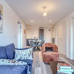 The Trafford Centre - View - Close To Airport - Sleeps 6 * Manchester
