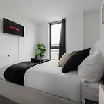 Апартаменты 2 Bedroom - Old Trafford - Balcony - Free Parking Манчестер