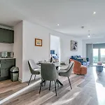 The Trafford Centre - View - Close To Airport - Sleeps 6 Appartement