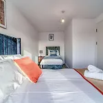 The Trafford Centre - View - Close To Airport - Sleeps 6 * Manchester