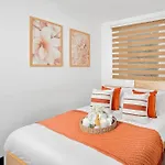 The Cozy Chapter - Spacious Near Centre & Old Trafford