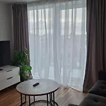 Penthouse Height Flat, View Balcony, Quiet, Free Wifi, Gym & Minimalistic Apartmán *