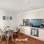 Spectacular Balcony View In Centre Apartment Manchester